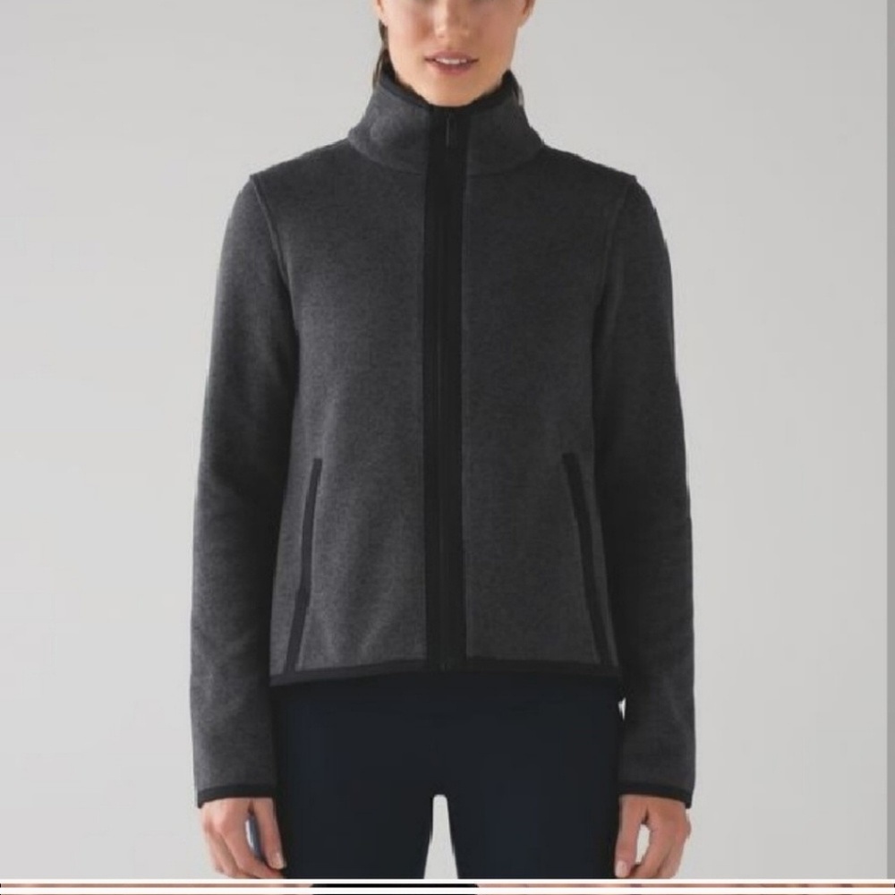 Lululemon Sz 10 NWT it's fleecing cold zip